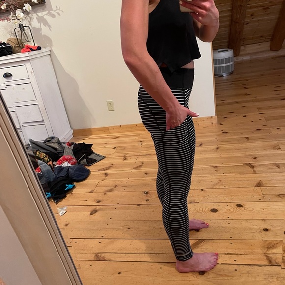 Lululemon speed tight legging - Picture 10 of 11